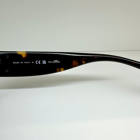 New CHANEL Sunglasses - Picture 15 of 16